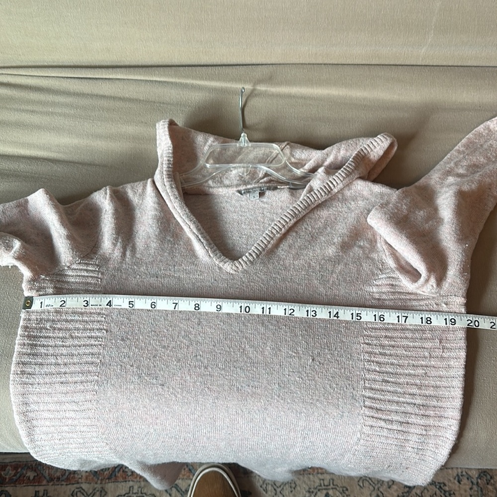 Sweater - Picture 7 of 9